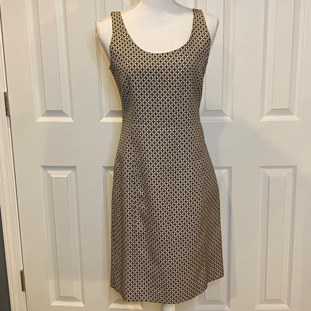 Studio 0001 by Ferre black and cream dress size 4